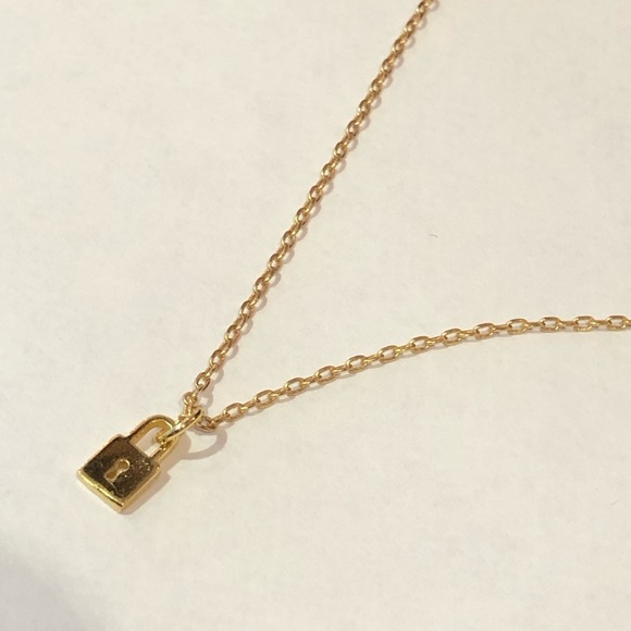 S925 Mini Gold Lock Necklace - Picture 1 of 4